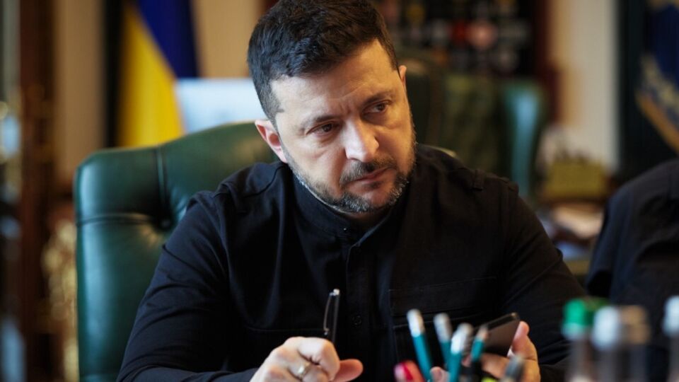 Россия накапливала средства поражения и "ждала дождя и тумана", рассказал Зеленский