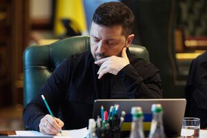 Зеленский рассказал Стармеру и Мерцу о последствиях террористического удара РФ по энергоинфраструктуре Украины