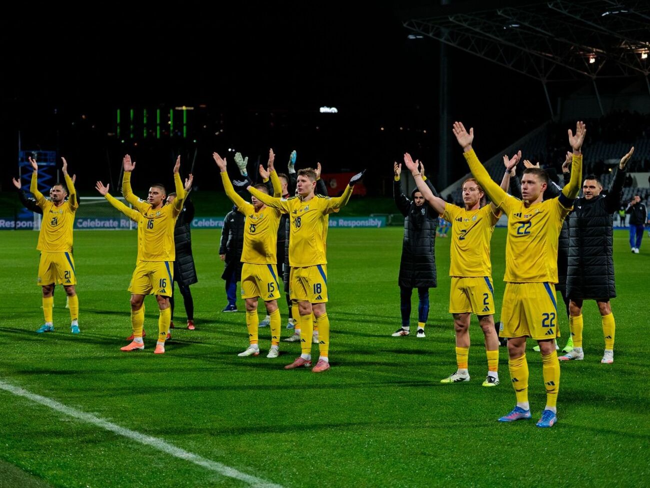Болельщики в Рейкьявике увидели восемь мячей в матче Исландия – Украина