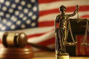 64-річного цивільного ексслужбовця Військово-повітряних сил США 8 жовтня засудили у федеральному суді міста Лінкольн, ідеться в матеріалі