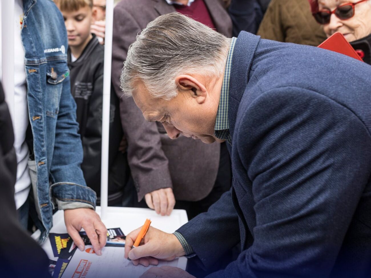 Орбан подписал петицию "против военных планов ЕС"