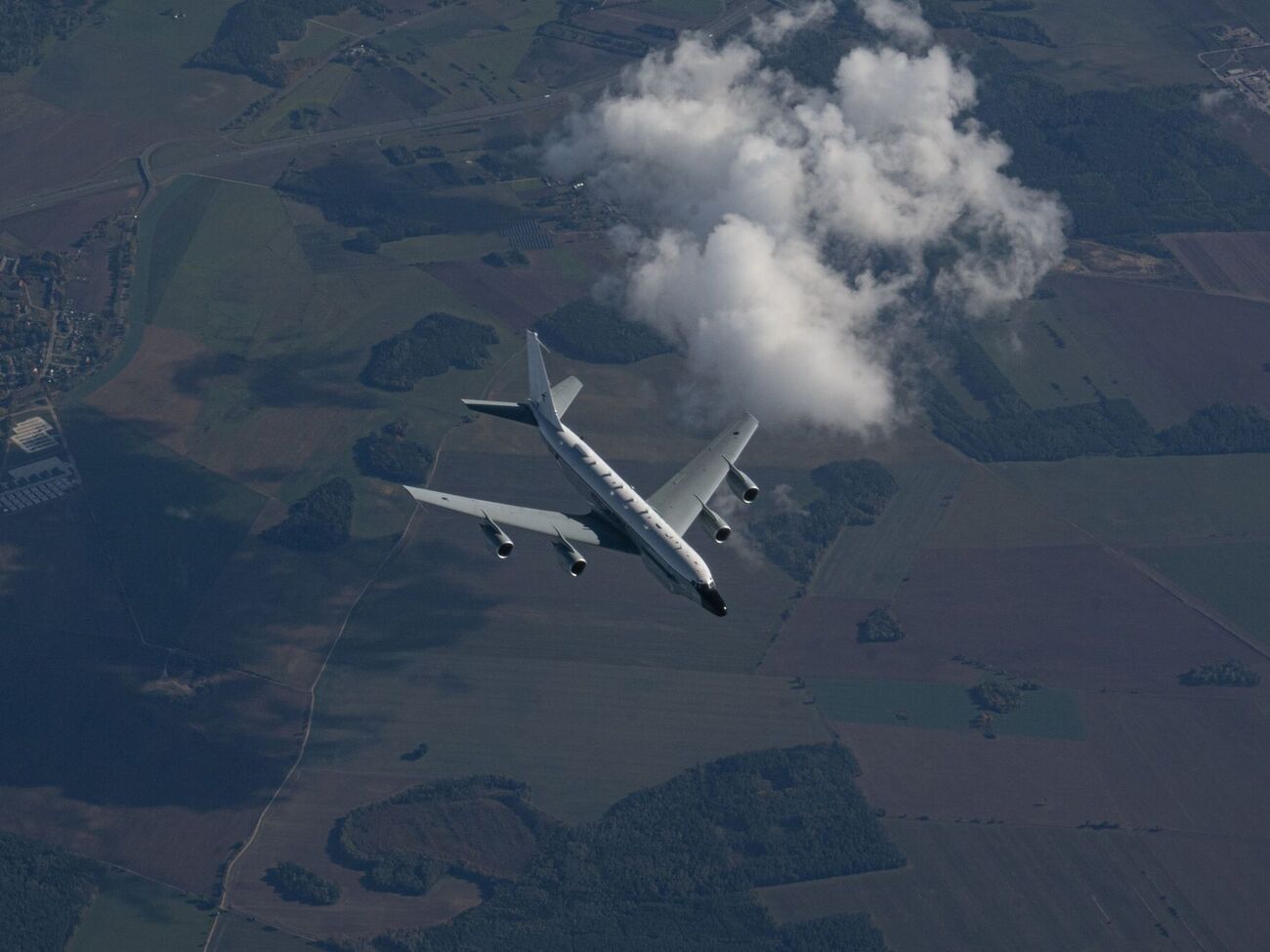 Самолет электронного наблюдения RC-135 Rivet Joint и морской патрульный самолет P-8A Poseidon совершили 12-часовую миссию