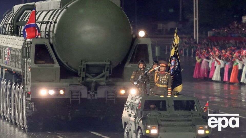 Північнокорейські пропагандисти назвали нову ракету "найпотужнішою ядерно-стратегічною зброєю" країни