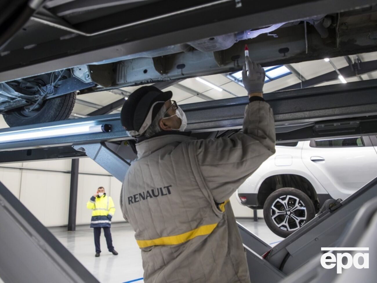 Renault прийшла на російський ринок на початку 1990-х років, нагадує The Moscow Times