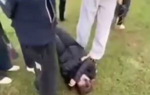 Видео с избиением малолетней начали распространять в Тelegram