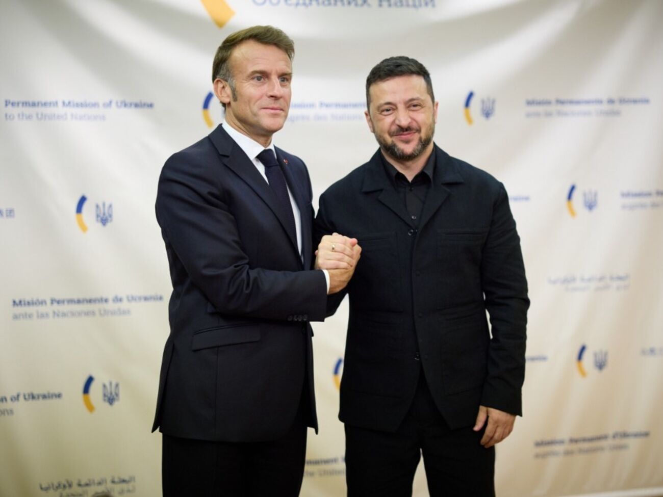 Зеленский поблагодарил Макрона и Францию за защиту жизни