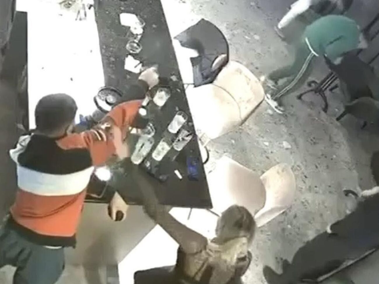 Конфликт в баре перерос в стрельбу