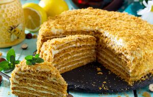 Для торта возьмите 500 г муки