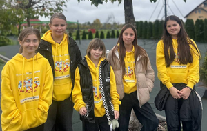 Осенняя смена включает спортивные игры, квесты, арт-терапию, экскурсии и творческие мастер-классы, отметили организаторы