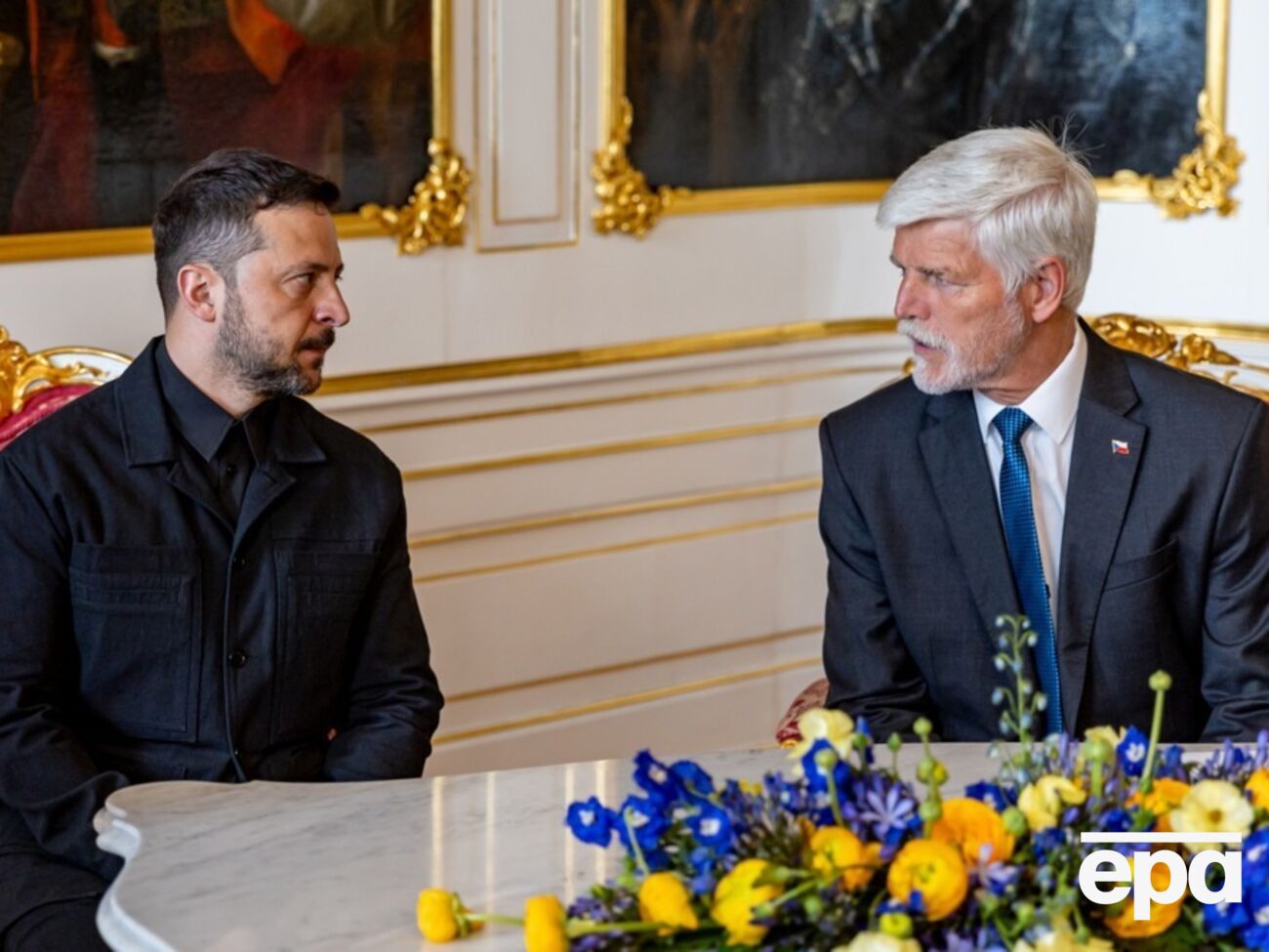 Зеленский и Павел обсудили чешскую инициативу по поставке артснарядов Украине