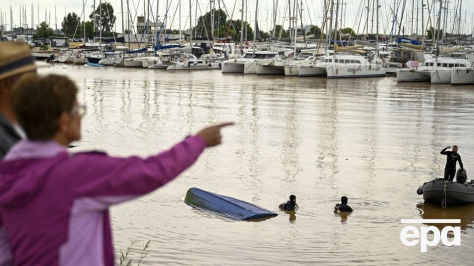 Сильные дожди вызвал шторм Alice в западной части Средиземного моря