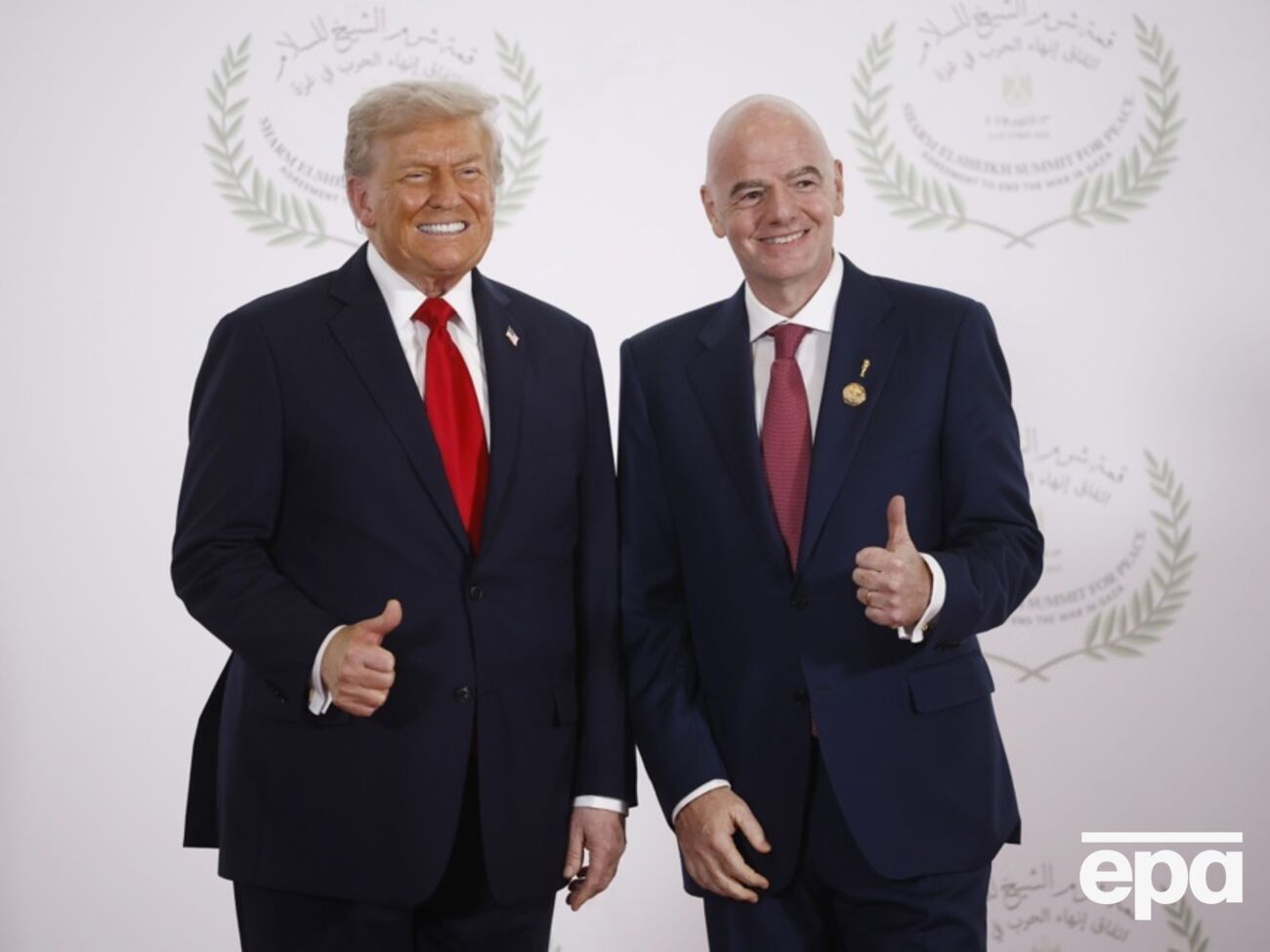 Инфантино давно обхаживает мировых лидеров, включая Трампа, отметило Bloomberg