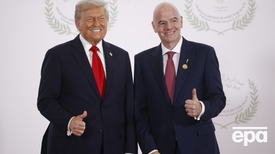 Інфантіно давно заграє до світових лідерів, зокрема до Трампа, зазначило Bloomberg