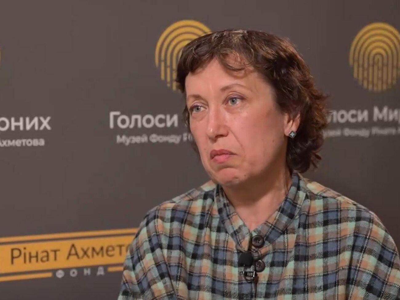 Обстреливали не так, как сейчас ракеты, а были "Грады" и какая-то артиллерия, рассказала Елена