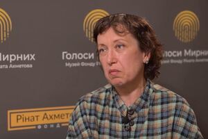 Обстреливали не так, как сейчас ракеты, а были "Грады" и какая-то артиллерия, рассказала Елена