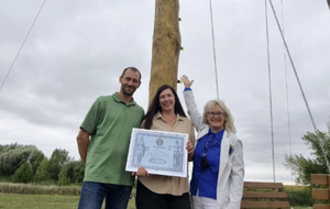 Качели-рекордсмены расположены в семейном экопарке Persha Hata