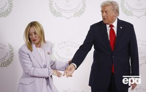 13 октября в Египте Трамп несколько раз называл Мелони красавицей