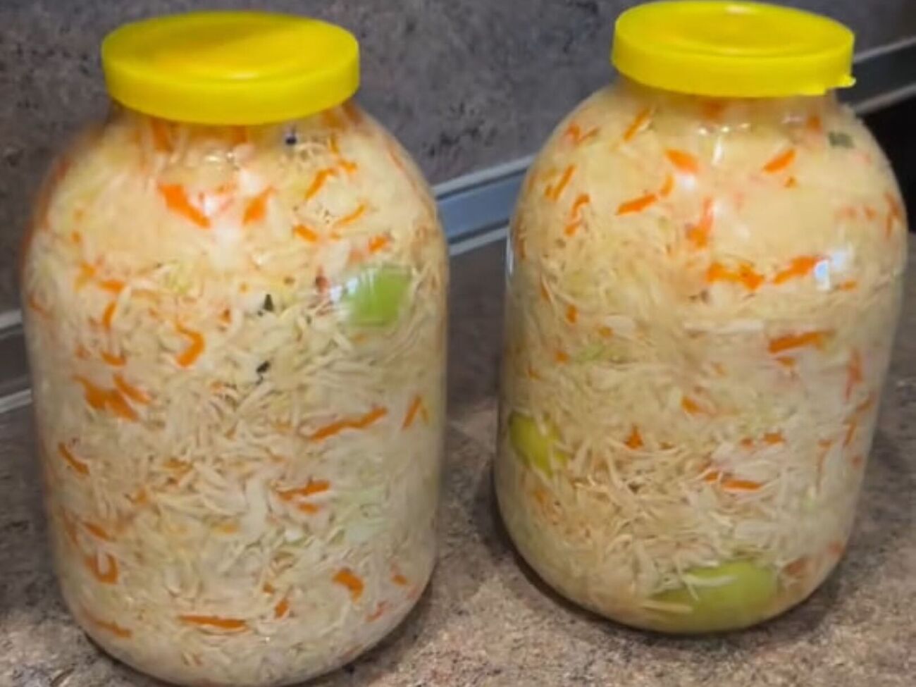 Капуста має кваситися три дні