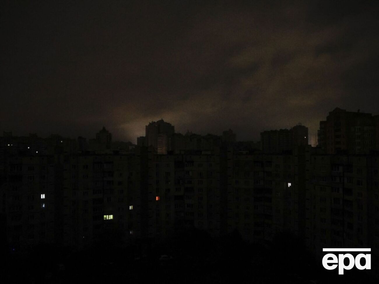 Через проблему на одному з енергооб'єктів столиці виникло перенавантаженням мережі, пояснили в КМДА