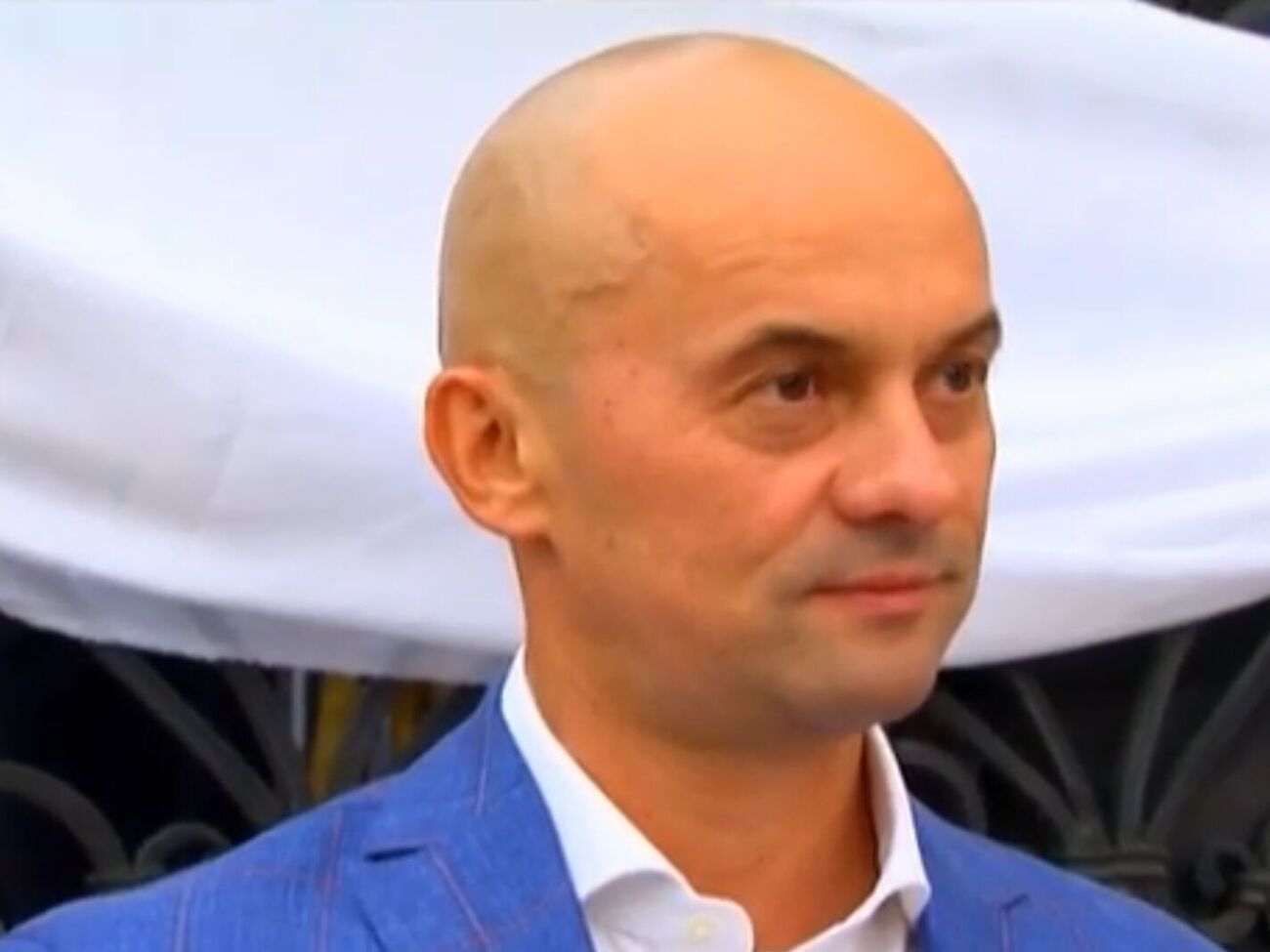 За російське громадянство тепер треба трохи страдать