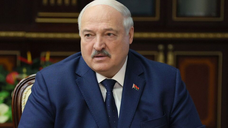 Україна має бути миролюбною, вважає Лукашенко