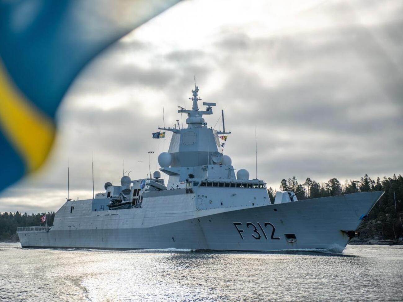 Российские корабли вынуждены охранять собственный флот из-за Baltic Sentry