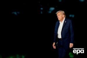 Трамп запевнив, що його не побачать у купальному костюмі