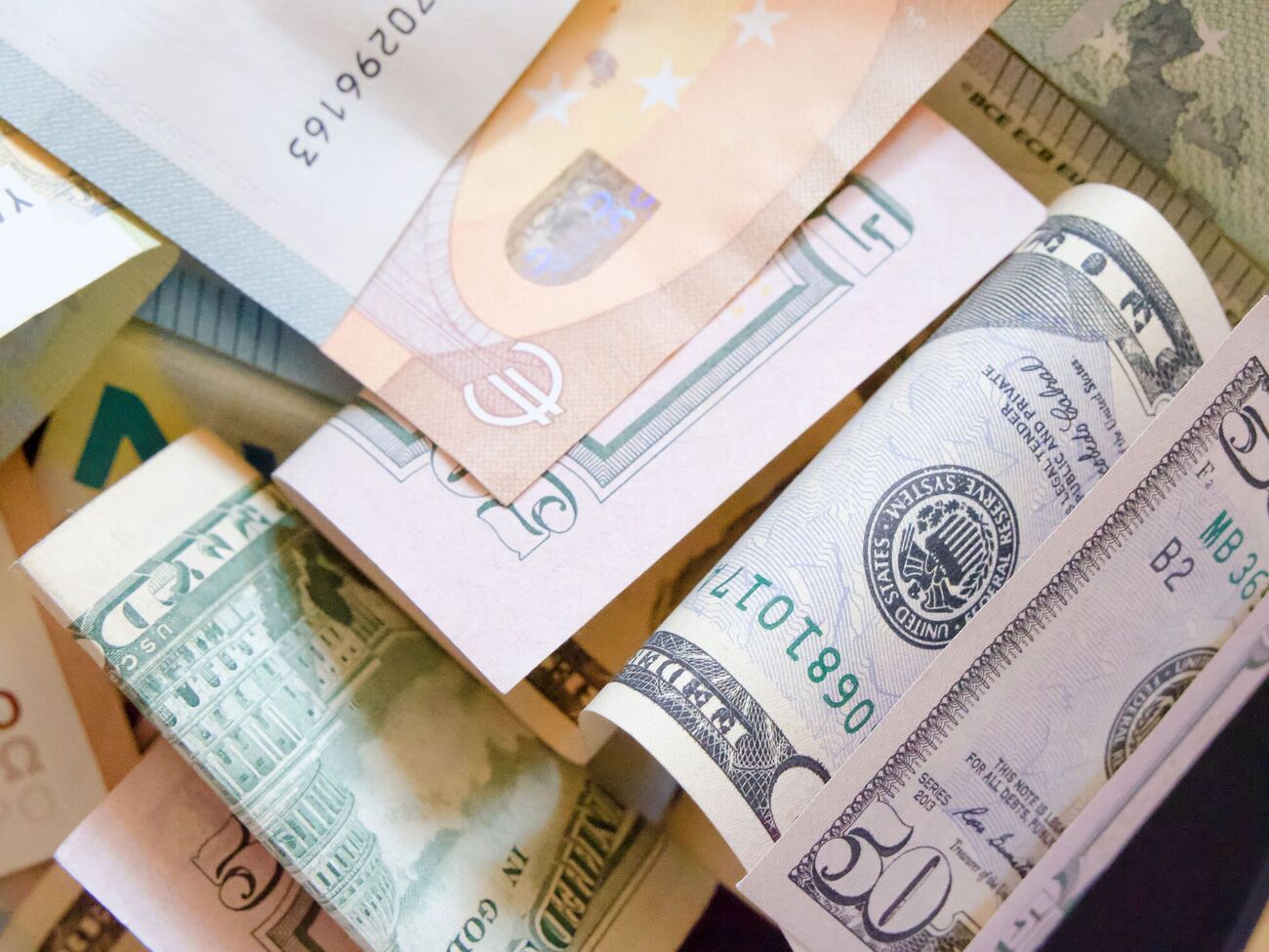 Где обменять старые доллары на новые в Киеве. Шаг за шагом