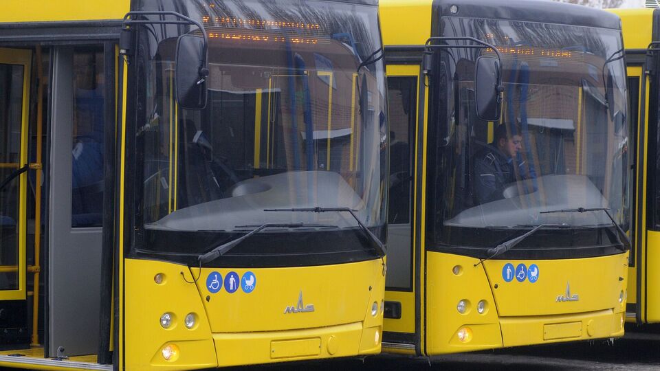 У КМДА пояснили, що йдеться про переоблаштування транспортних засобів на замовлення військових