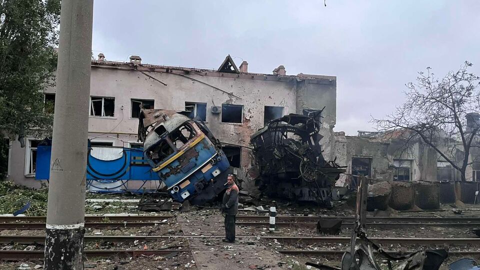 Локомотиви особливо вразливі через повільну швидкість і передбачувані маршрути