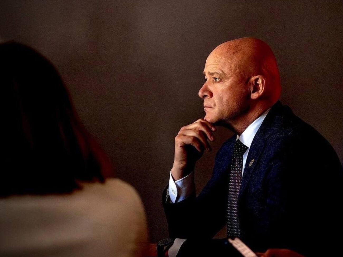 Зважаючи на номер документа, він належить не Труханову, а росіянці Тетяні, стверджують журналісти