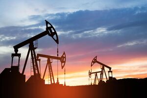 Цена на нефть растет из-за риска возникновения дефицита поставок на мировом рынке