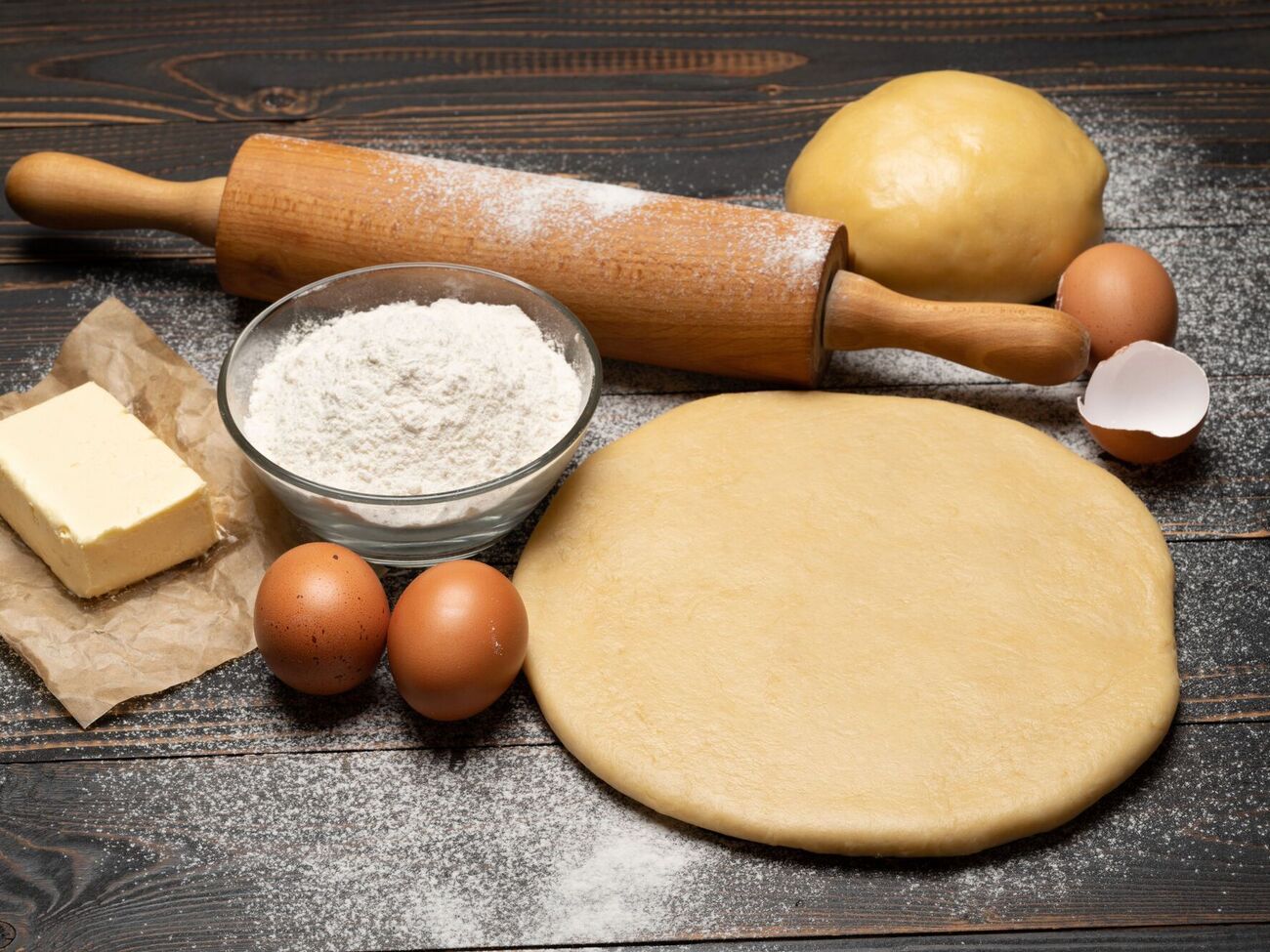 Тесто не нужно раскатывать слишком тонко