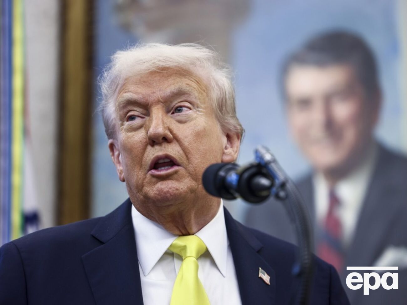 Кроме Tomahawk, Трамп обещал рассмотреть и "другие варианты", указывает Politico