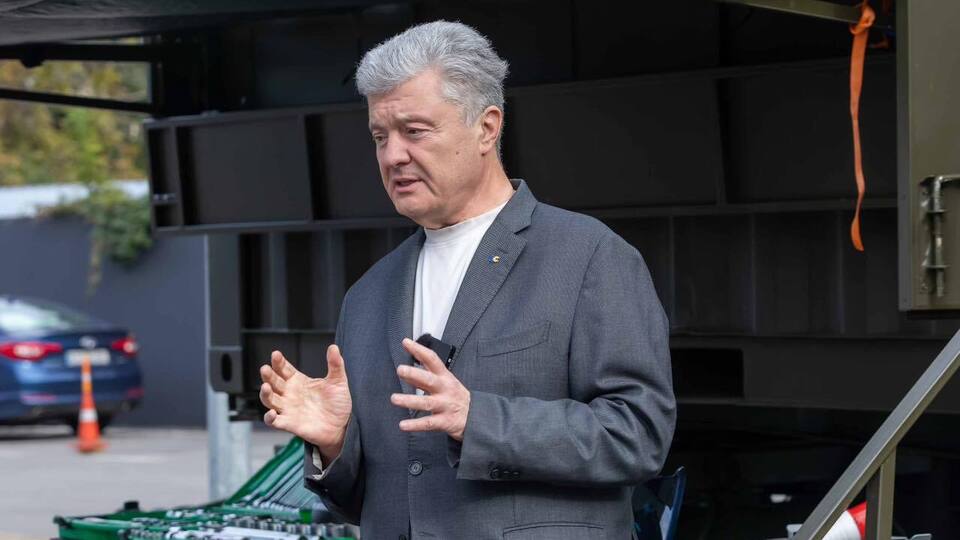 Инвесторы обратятся к финансовым регуляторам, если авторитет Порошенко не поможет разрешению конфликта, заявили авторы открытого письма