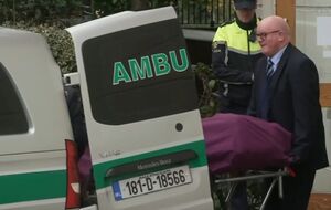 Украинец получил многочисленные ранения головы, рук и верхней части тела, сообщили СМИ