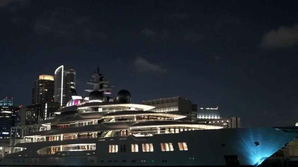Содержание Amadea обходилось США в $1 млн в месяц