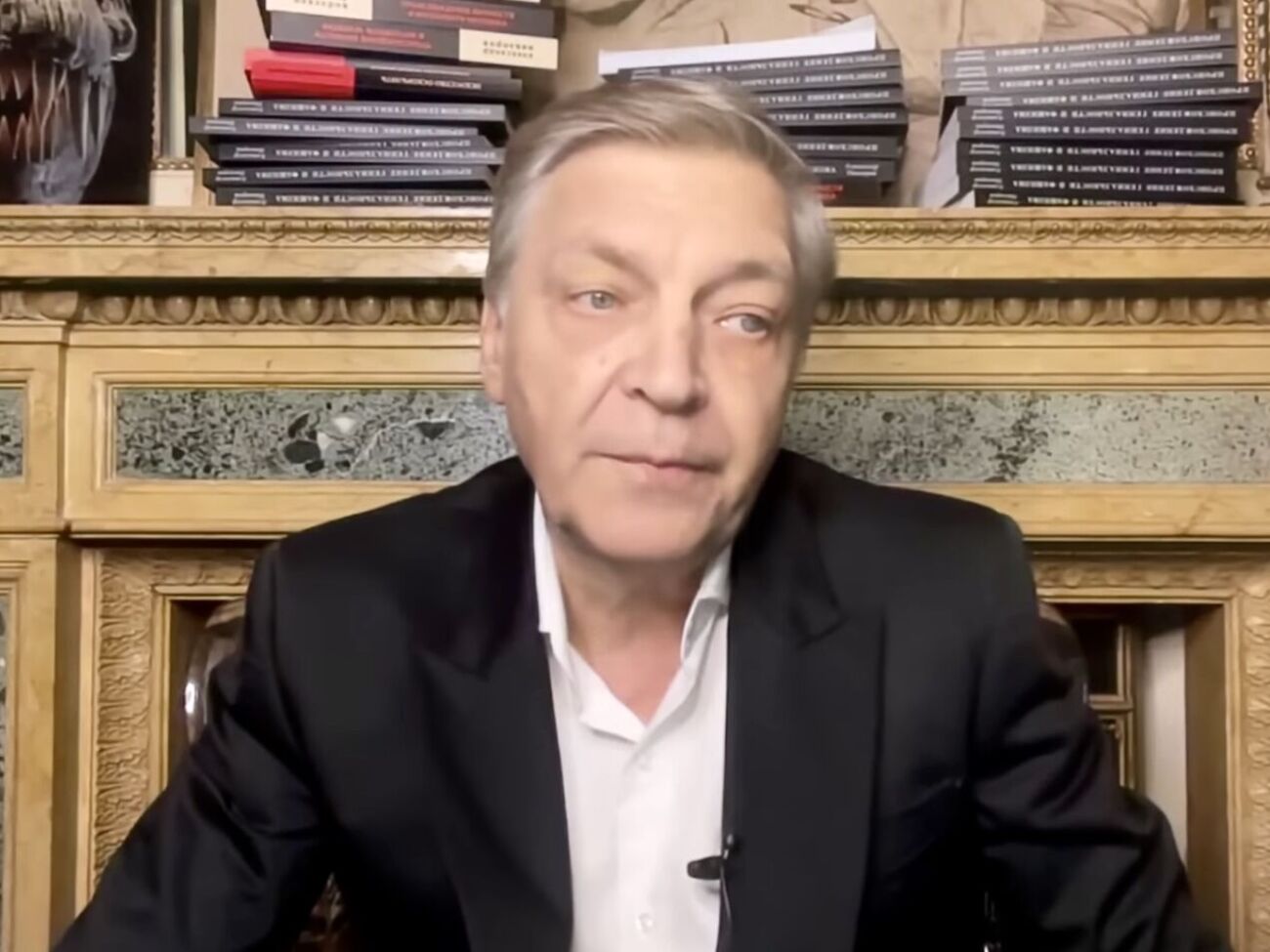 Путин – опытная путана и хорошо владеет техникой политического секса по телефону