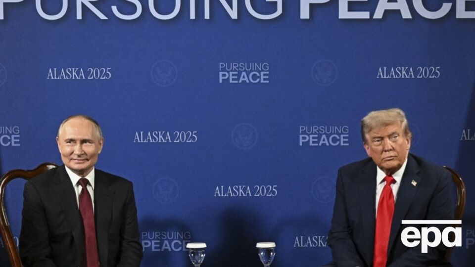 СМИ пишет, что Трамп повышал голос на встрече с Путиным