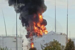 В ночь на 17 октября нефтебазу в Гвардейском атаковали дроны