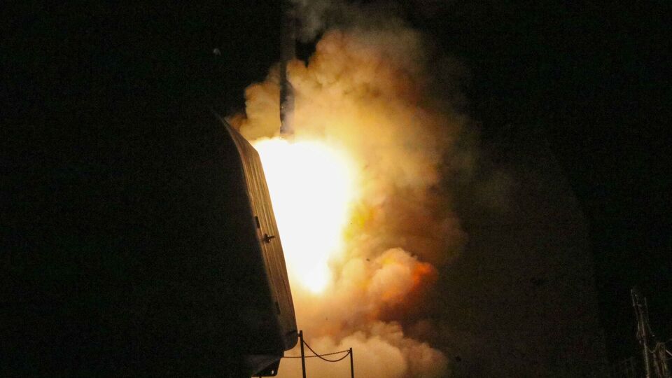 Tomahawk обычно запускаются с кораблей и подводных лодок ВМС США, но Украине, вероятнее всего, придется запускать ракеты с суши, отметили СМИ