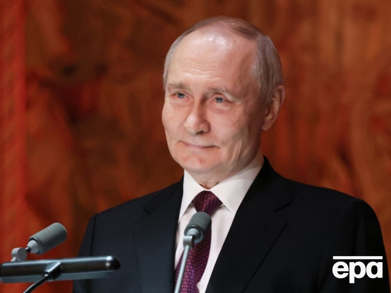 Sky News проанализировало, как Путин лестью выигрывает для себя время и выгоды