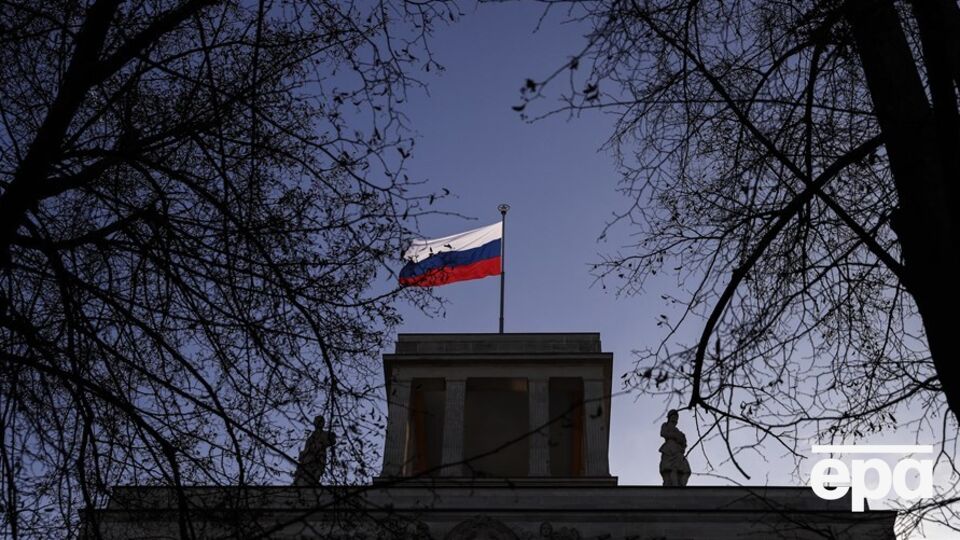 В ЕС хотят ограничить передвижение дипломатов РФ, писали СМИ