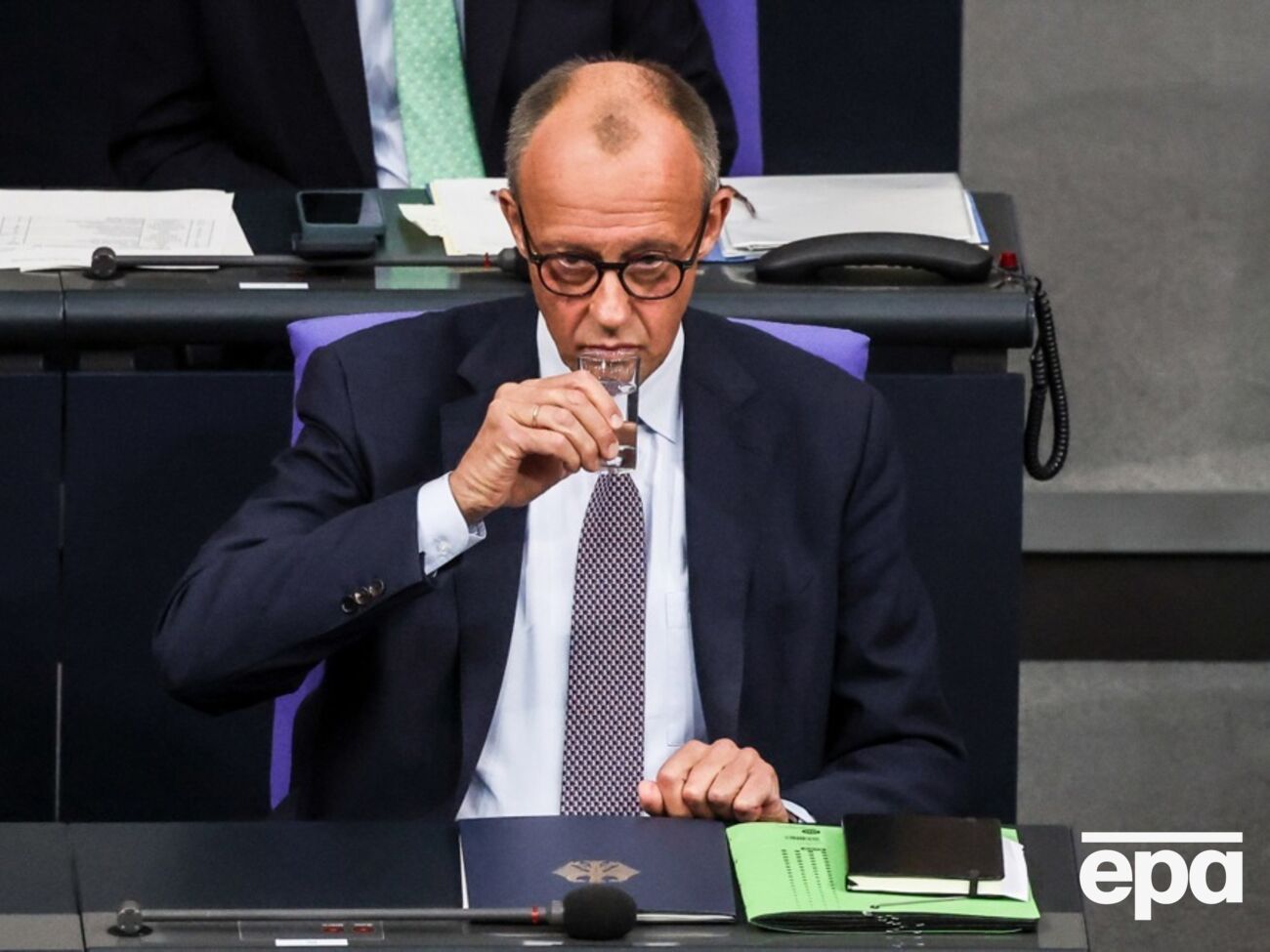 Мерц отметил, что капитуляция Украины недопустима