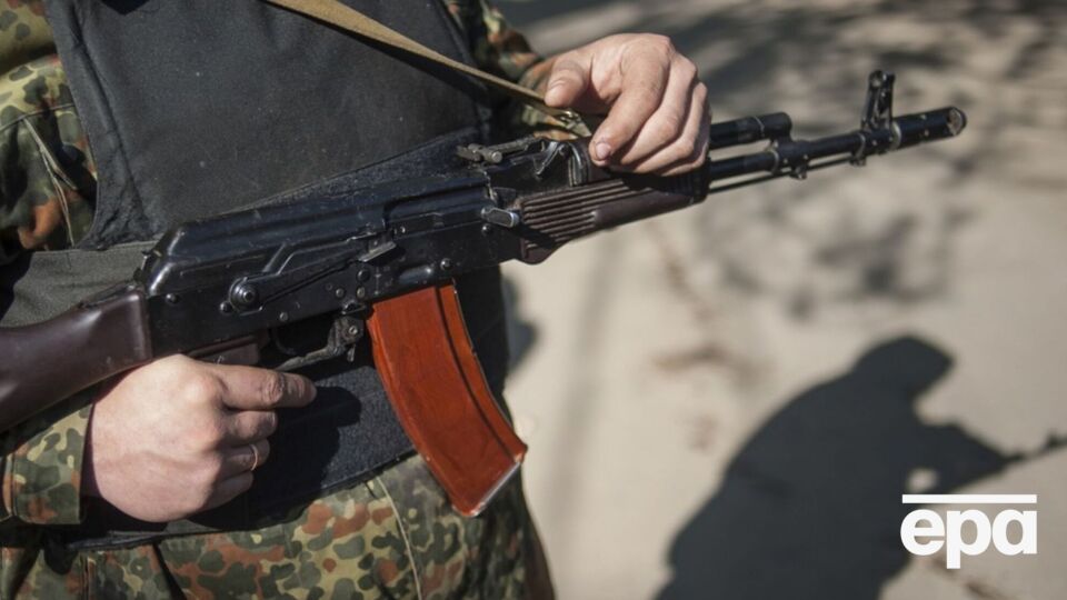 На блокпосту на въезде в Крым российские военные приставали к девушке
