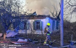 В результате авиаудара пострадали пять человек