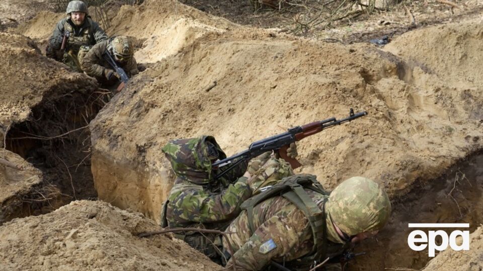 Военные вынуждены копать множество укрытий для защиты от дронов