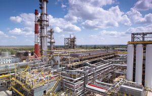 У РФ дрони вдарили по черговому НПЗ