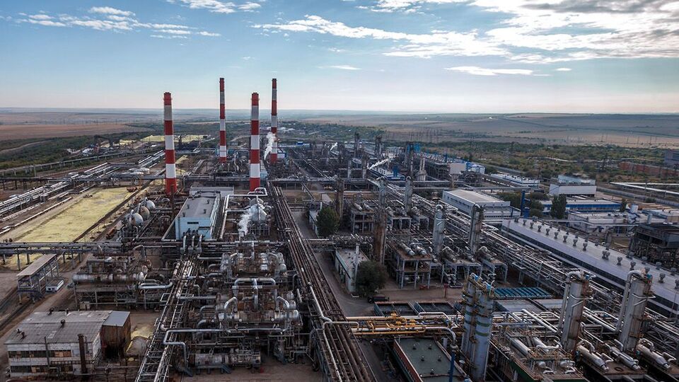 Оренбургский ГПЗ является одним из крупнейших газоперерабатывающих комплексов РФ