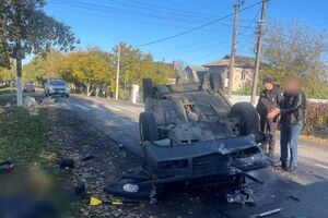 Удар автомобиля был настолько сильным, что женщине оторвало конечности, отметила "Думская"